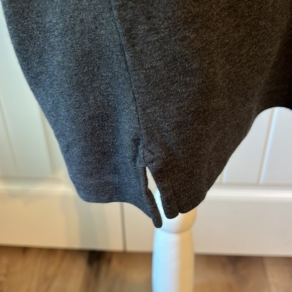 Women’s LANDS’ END Traditional Fit Medium Grey Shirt - Picture 5 of 9